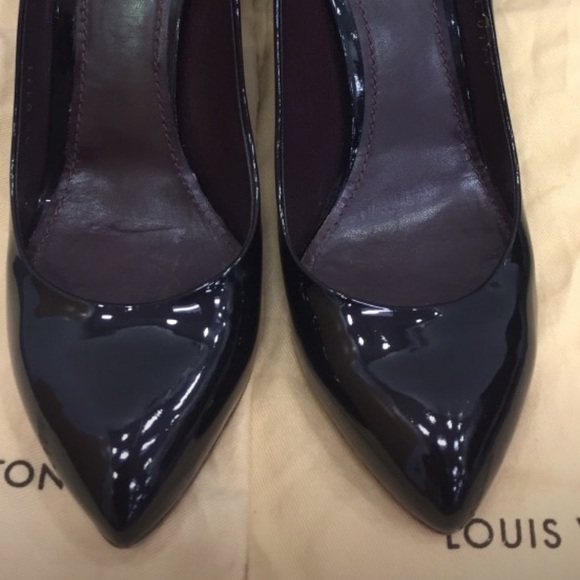 Louis Vuitton shoes - Picture 1 of 3